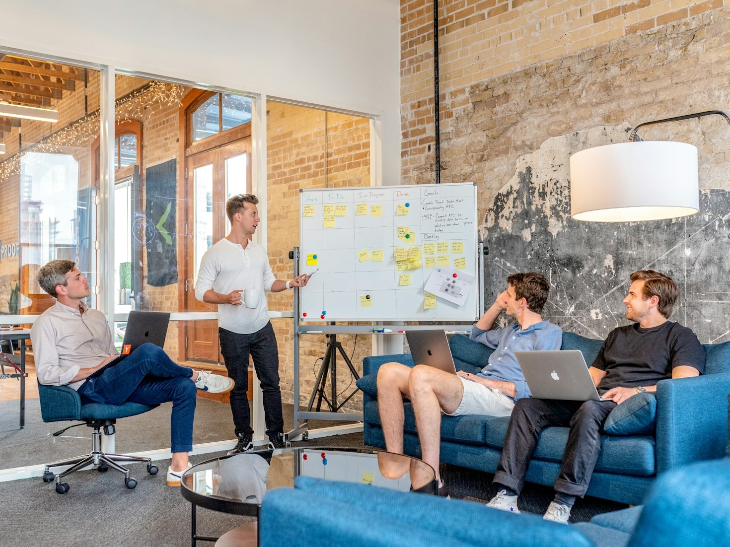 How Data-Driven Strategies Revolutionize Online Advertising